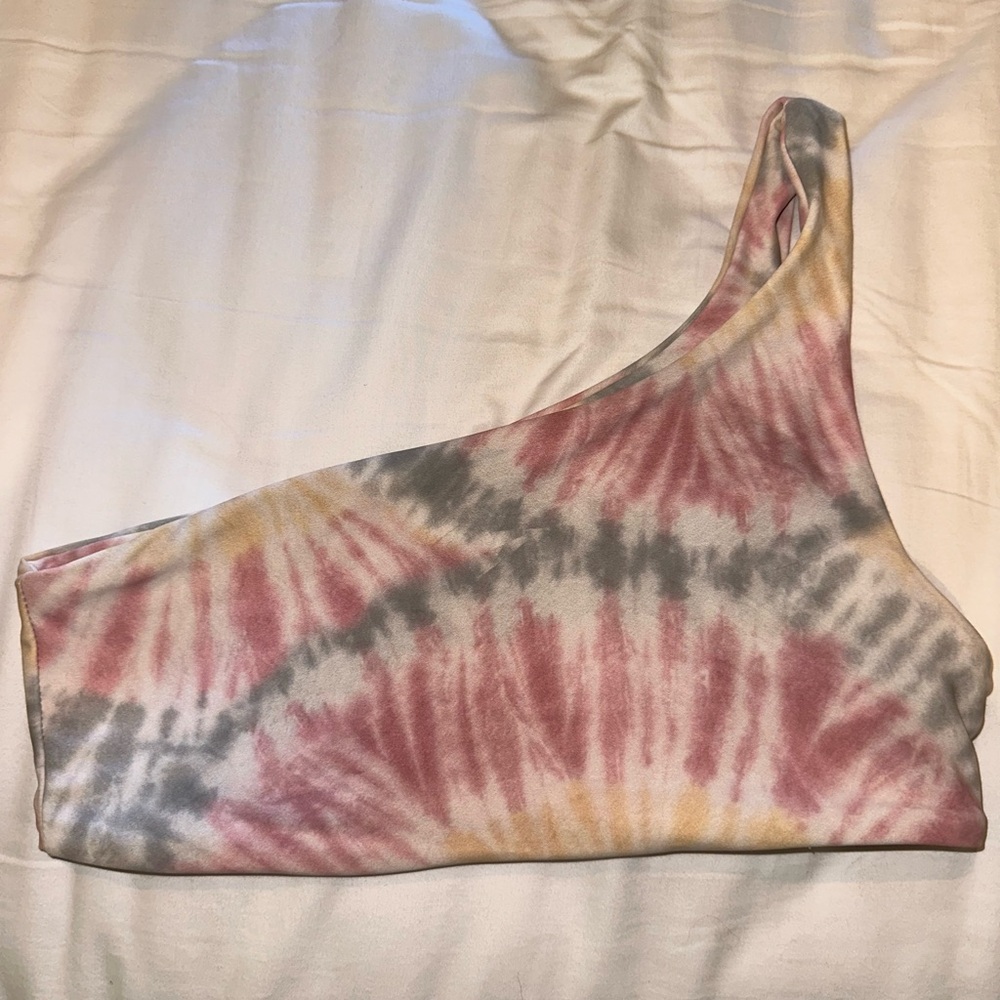 skatie ellis top